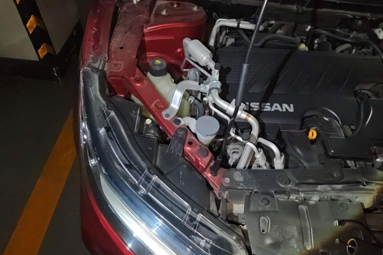Used Nissan Qashqai 2019 2.0L CVT Luxury Edition Engine Bay Right