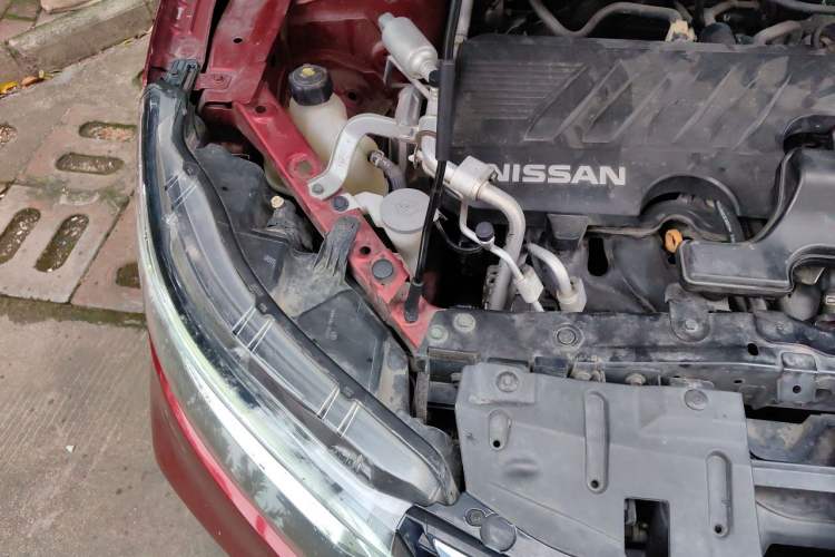 Used Nissan Qashqai 2019 2.0L CVT Luxury Edition Engine Bay Right