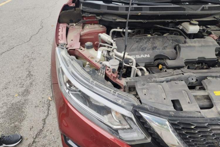 Used Nissan Qashqai 2019 2.0L CVT Smart Enjoyment Version Engine Bay Right