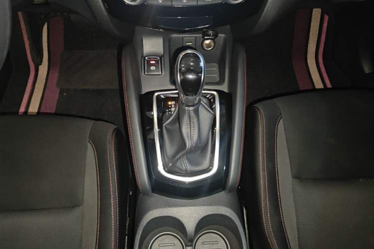 Used Nissan Qashqai 2019 2.0L CVT Smart Enjoyment Version Gear Lever