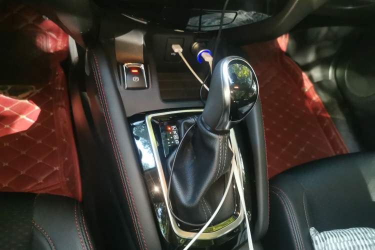 Used Nissan Qashqai 2019 2.0L CVT Luxury Edition Gear Lever
