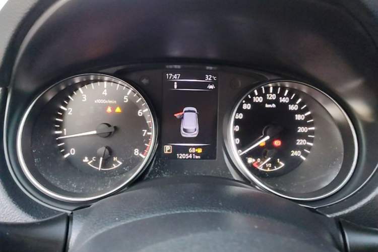 Used Nissan Qashqai 2019 2.0L CVT Luxury Edition Instrument Cluster