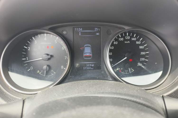 Used Nissan Qashqai 2019 2.0L CVT Luxury Edition Instrument Cluster