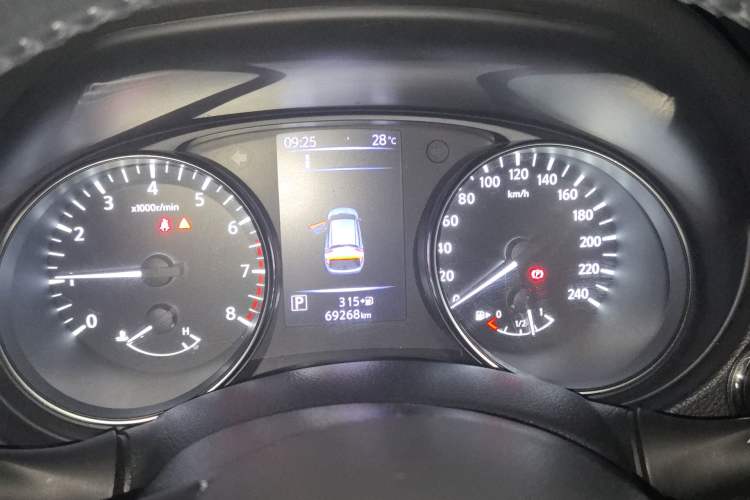 Used Nissan Qashqai 2019 2.0L CVT Luxury Edition Instrument Cluster