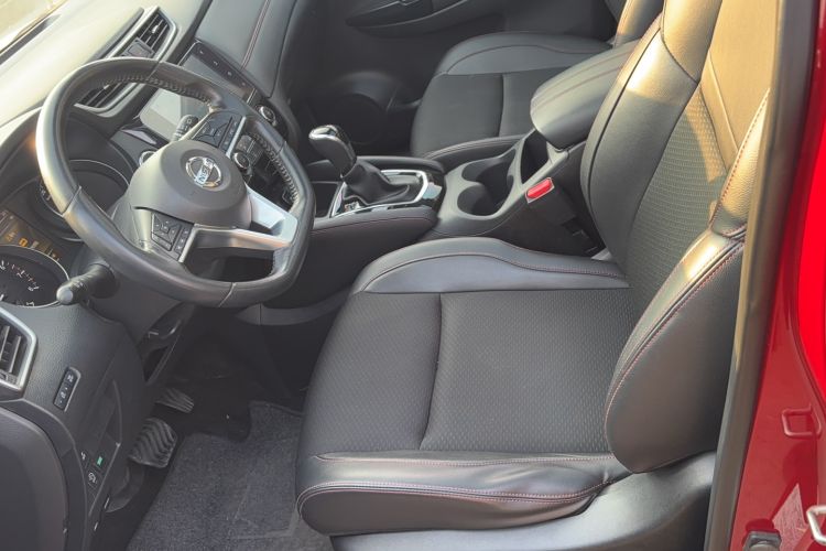 Used Nissan Qashqai 2019 2.0L CVT Luxury Edition Interior 3