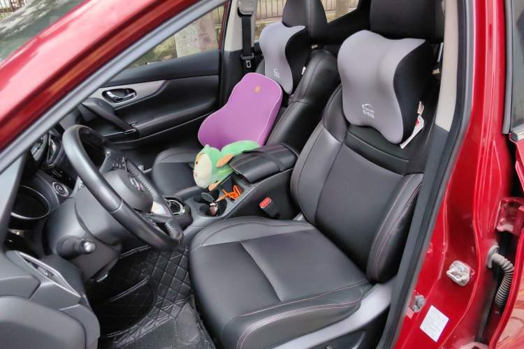 Used Nissan Qashqai 2019 2.0L CVT Luxury Edition Left Front Seat