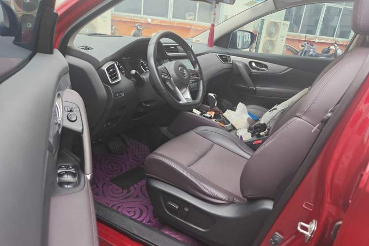 Used Nissan Qashqai 2019 2.0L CVT Luxury Edition Left Front Seat