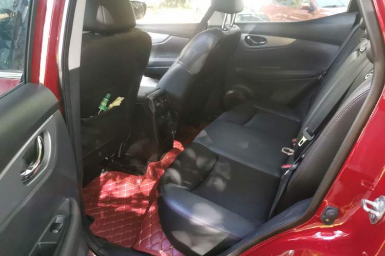 Used Nissan Qashqai 2019 2.0L CVT Luxury Edition Left Rear Seat
