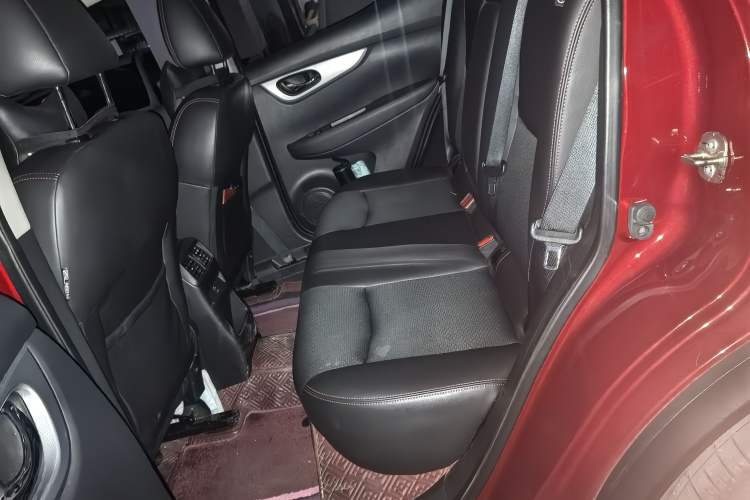 Used Nissan Qashqai 2019 2.0L CVT Luxury Edition Left Rear Seat