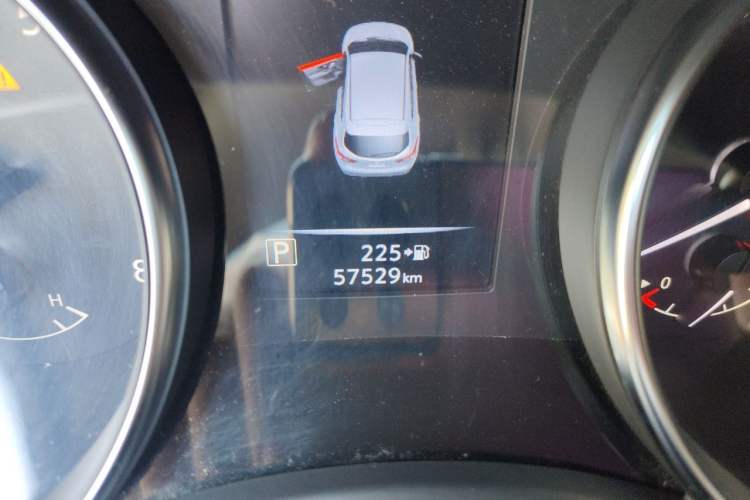 Used Nissan Qashqai 2019 2.0L CVT Smart Enjoyment Version Odometer Close Up