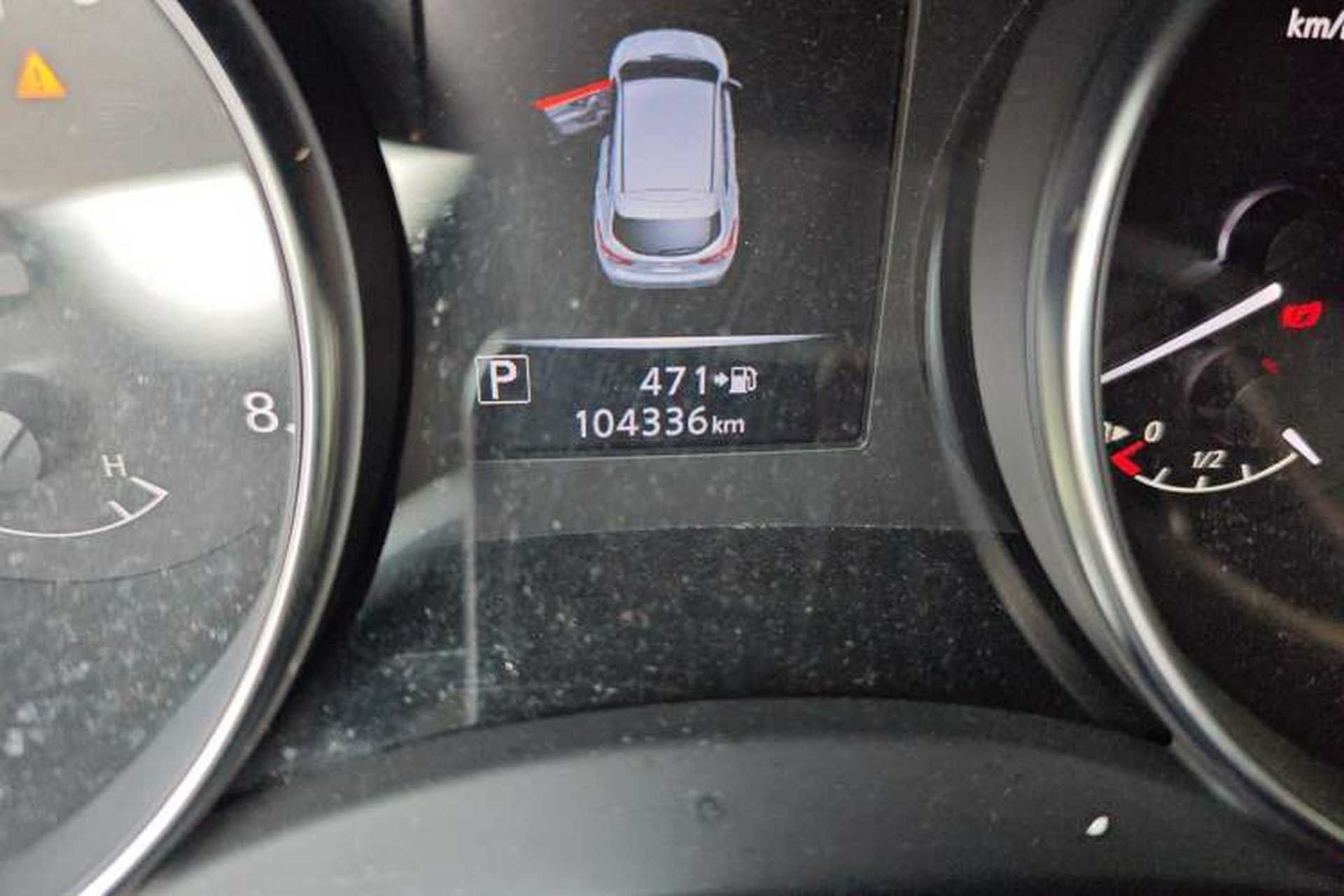 Used Nissan Qashqai 2019 2.0L CVT Luxury Edition Odometer Close Up