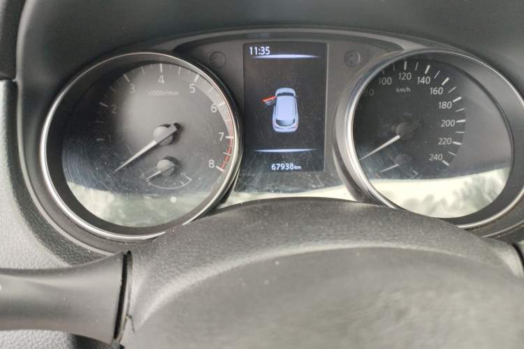 Used Nissan Qashqai 2019 2.0L CVT Smart Enjoyment Version Odometer Close Up