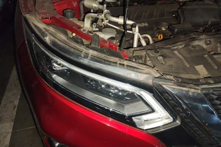 Used Nissan Qashqai 2019 2.0L CVT Luxury Edition Right Front Headlight