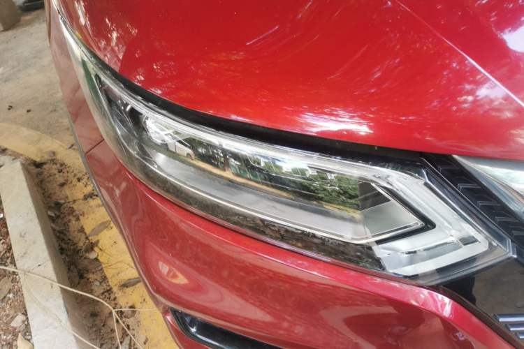 Used Nissan Qashqai 2019 2.0L CVT Luxury Edition Right Front Headlight