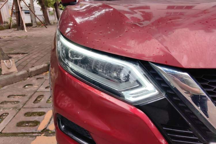 Used Nissan Qashqai 2019 2.0L CVT Luxury Edition Right Front Headlight
