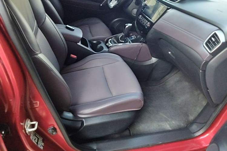 Used Nissan Qashqai 2019 2.0L CVT Luxury Edition Right Front Seat