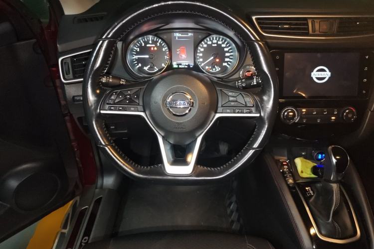 Used Nissan Qashqai 2019 2.0L CVT Luxury Edition Steering Wheel