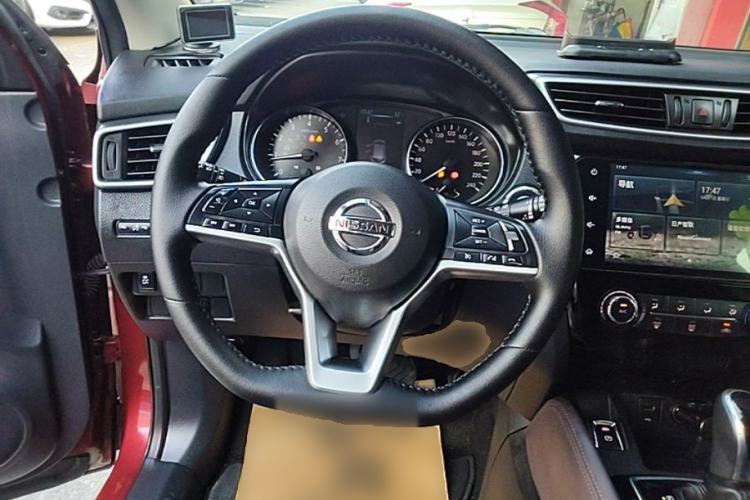 Used Nissan Qashqai 2019 2.0L CVT Luxury Edition Steering Wheel