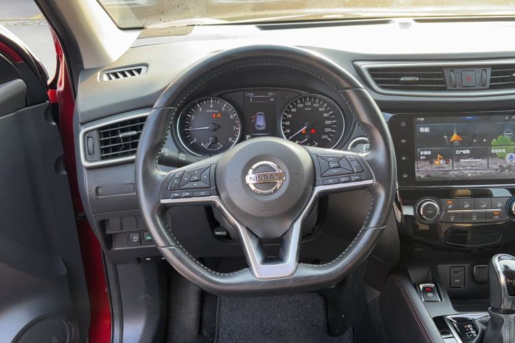 Used Nissan Qashqai 2019 2.0L CVT Luxury Edition Steering Wheel