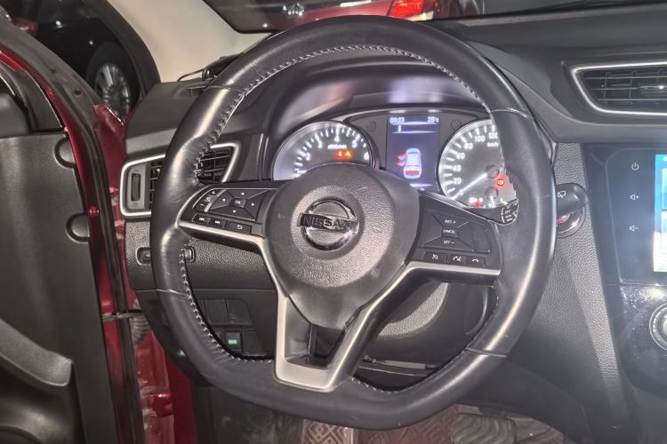 Used Nissan Qashqai 2019 2.0L CVT Luxury Edition Steering Wheel