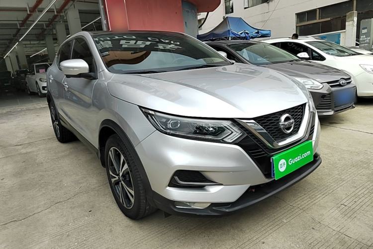 Used Nissan Qashqai 2019 2.0L CVT Luxury Edition Front Right 45 Deg
