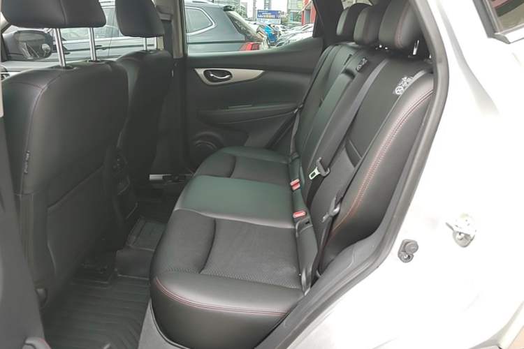 Used Nissan Qashqai 2019 2.0L CVT Luxury Edition Left Rear Seat