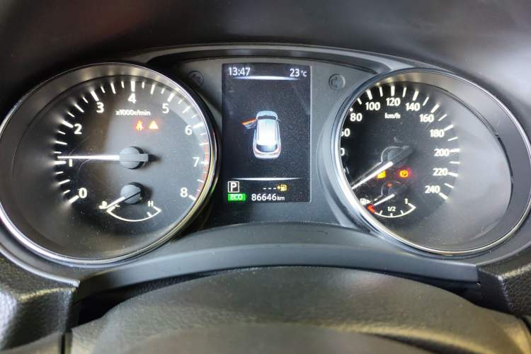Used Nissan Qashqai 2019 2.0L CVT Smart Enjoyment Version Odometer Close Up