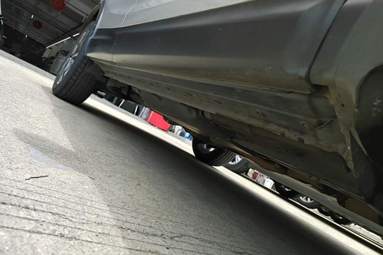 Used Nissan Qashqai 2019 2.0L CVT Luxury Edition Right Side Sill