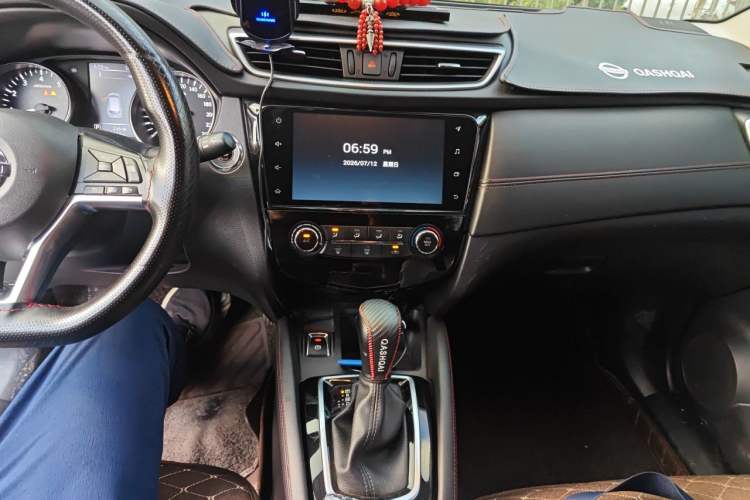 Used Nissan Qashqai 2019 2.0L CVT Luxury Edition Audio And AC Panel