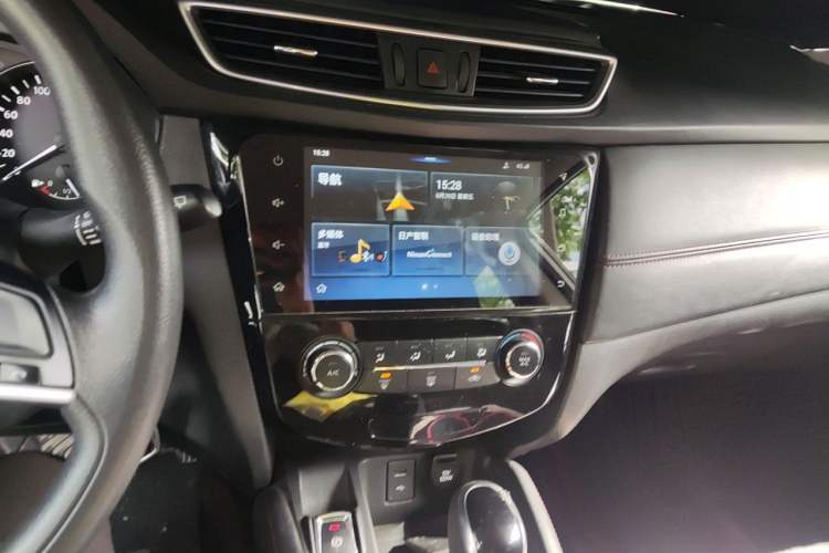 Used Nissan Qashqai 2019 2.0L CVT Smart Enjoyment Version Audio And AC Panel