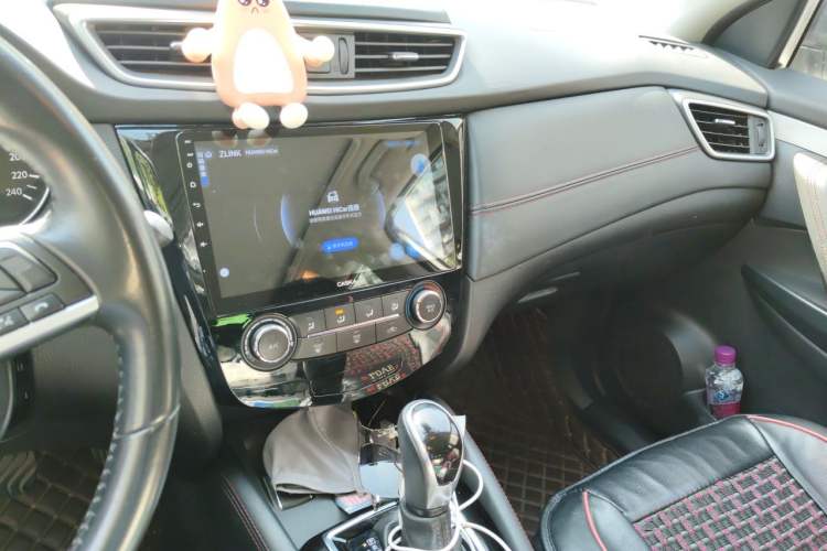 Used Nissan Qashqai 2019 2.0L CVT Luxury Edition Audio And AC Panel
