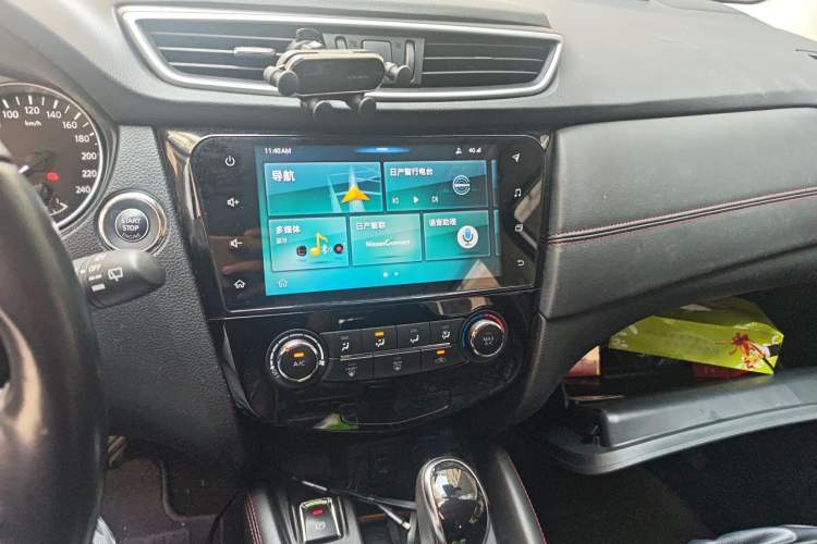 Used Nissan Qashqai 2019 2.0L CVT Luxury Edition Audio And AC Panel