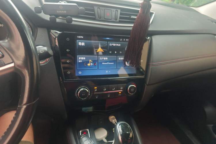 Used Nissan Qashqai 2019 2.0L CVT Luxury Edition Audio And AC Panel