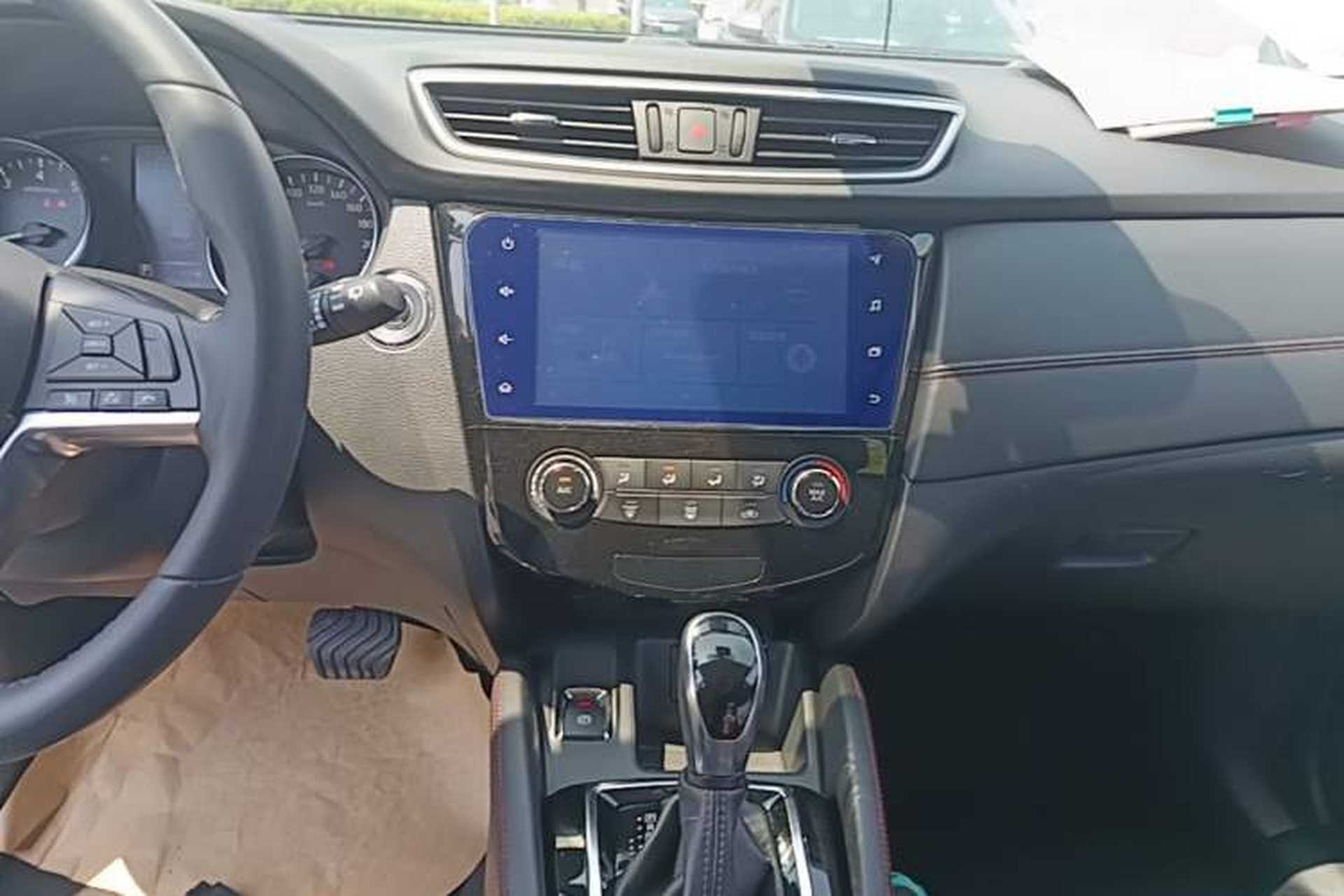 Used Nissan Qashqai 2019 2.0L CVT Luxury Edition Audio And AC Panel
