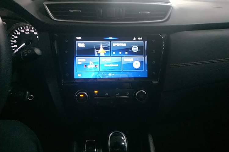 Used Nissan Qashqai 2019 2.0L CVT Smart Enjoyment Version Audio And AC Panel