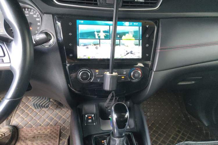 Used Nissan Qashqai 2019 2.0L CVT Luxury Edition Audio And AC Panel
