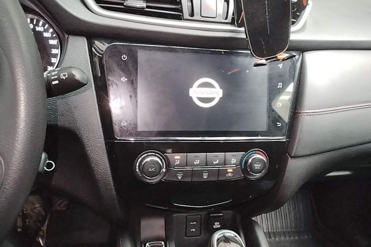 Used Nissan Qashqai 2019 2.0L CVT Smart Enjoyment Version Audio And AC Panel