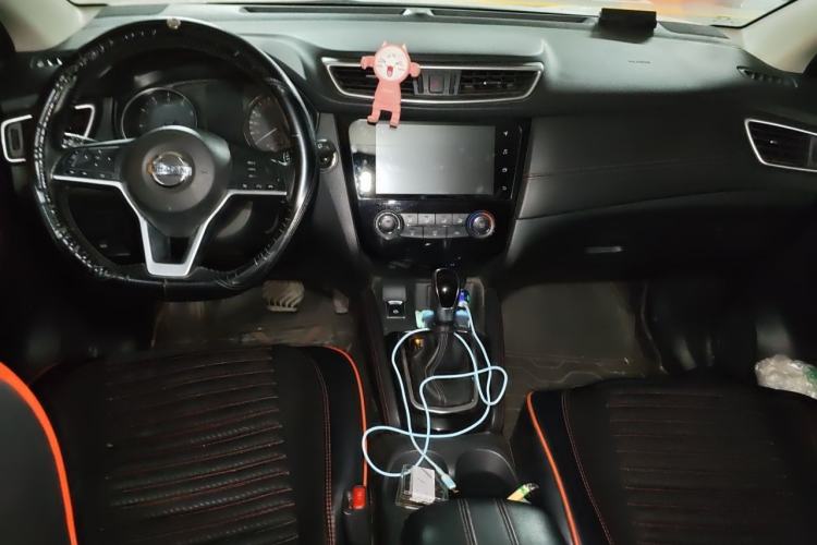 Used Nissan Qashqai 2019 2.0L CVT Luxury Edition Center Console