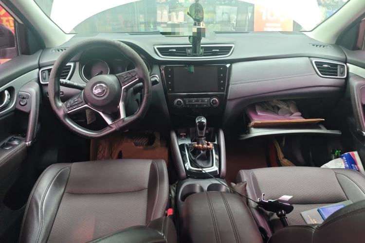 Used Nissan Qashqai 2019 2.0L CVT Luxury Edition Center Console