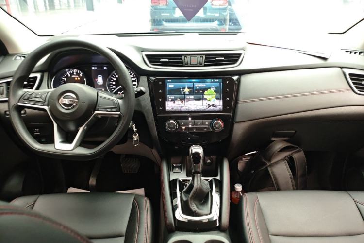 Used Nissan Qashqai 2019 2.0L CVT Smart Enjoyment Version Center Console