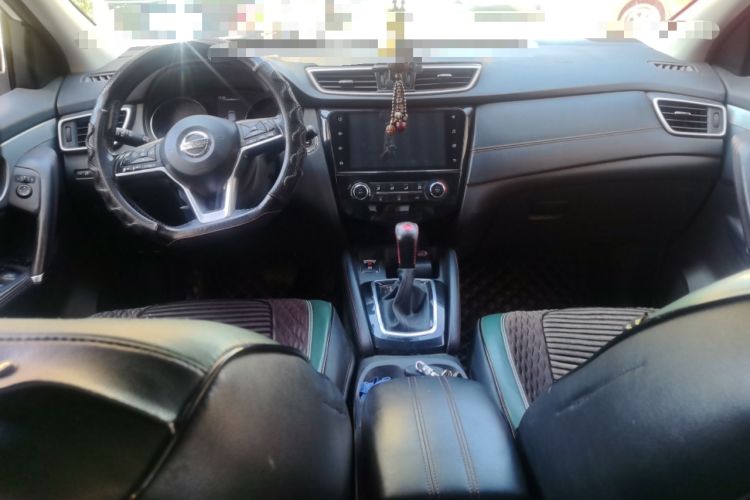 Used Nissan Qashqai 2019 2.0L CVT Luxury Edition Center Console