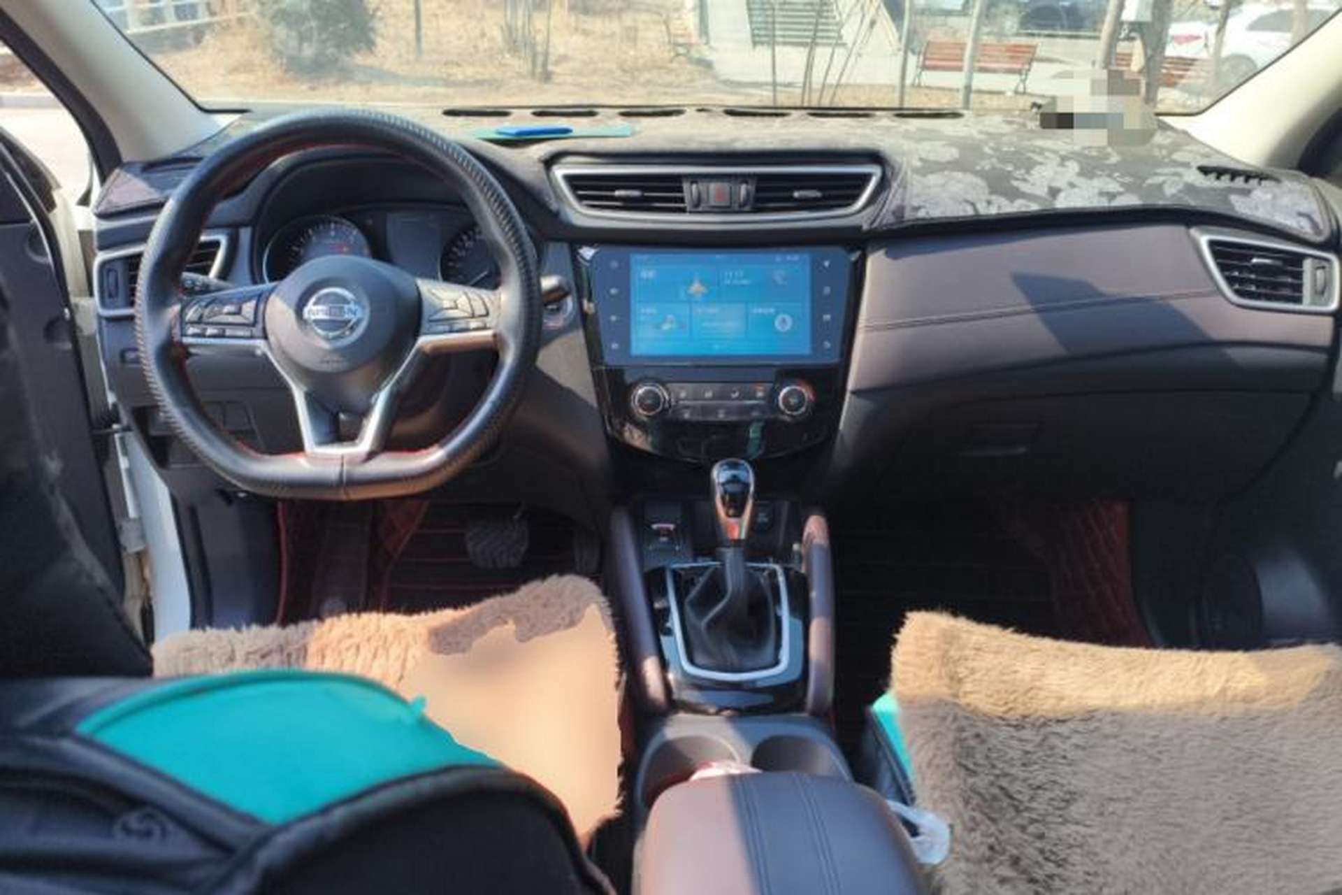 Used Nissan Qashqai 2019 2.0L CVT Luxury Edition Center Console