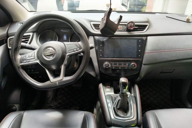 Used Nissan Qashqai 2019 2.0L CVT Smart Enjoyment Version Center Console