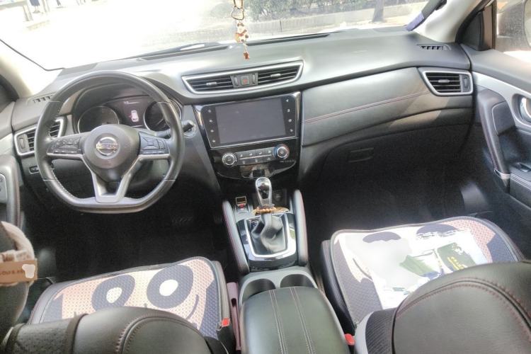 Used Nissan Qashqai 2019 2.0L CVT Luxury Edition Center Console