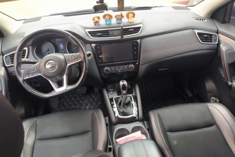 Used Nissan Qashqai 2019 2.0L CVT Luxury Edition Center Console