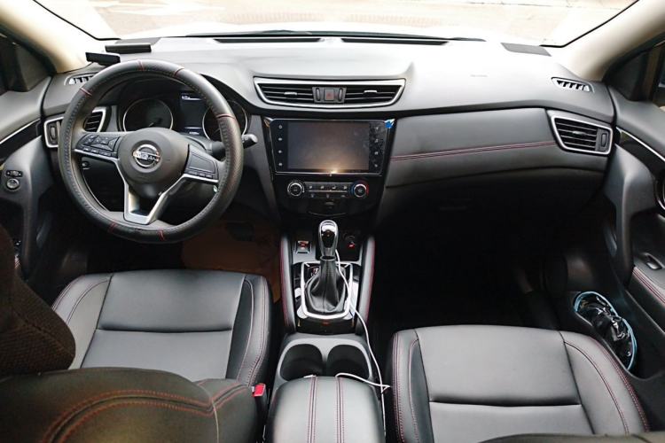 Used Nissan Qashqai 2019 2.0L CVT Smart Enjoyment Version Center Console