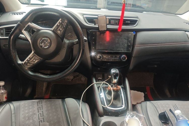 Used Nissan Qashqai 2019 2.0L CVT Luxury Edition Center Console