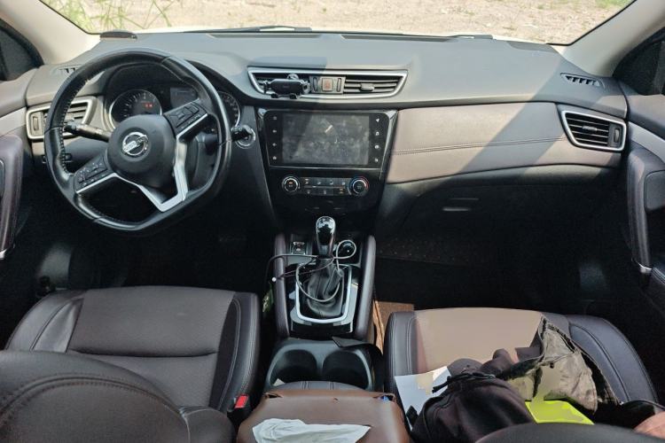 Used Nissan Qashqai 2019 2.0L CVT Luxury Edition Center Console