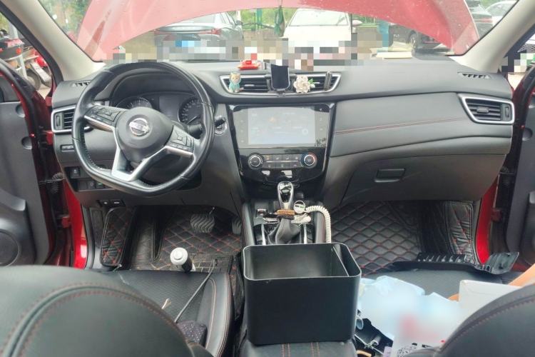 Used Nissan Qashqai 2019 2.0L CVT Luxury Edition Center Console
