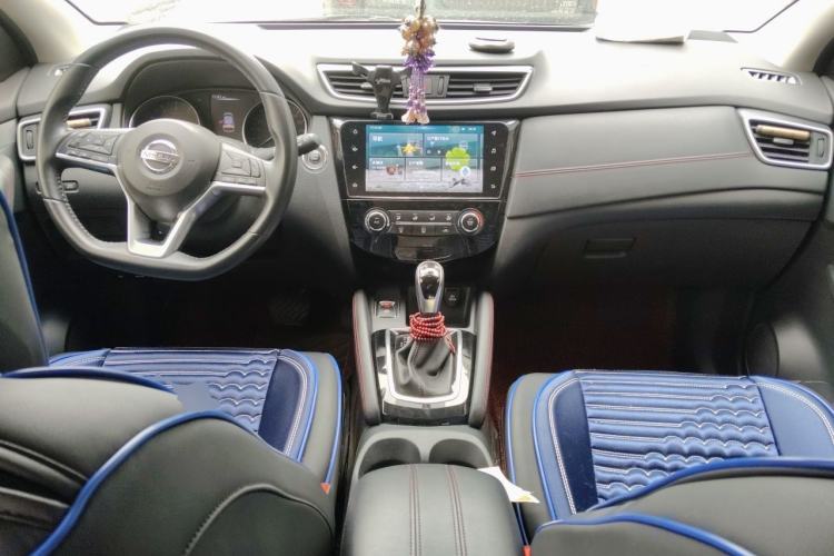 Used Nissan Qashqai 2019 2.0L CVT Luxury Edition Center Console